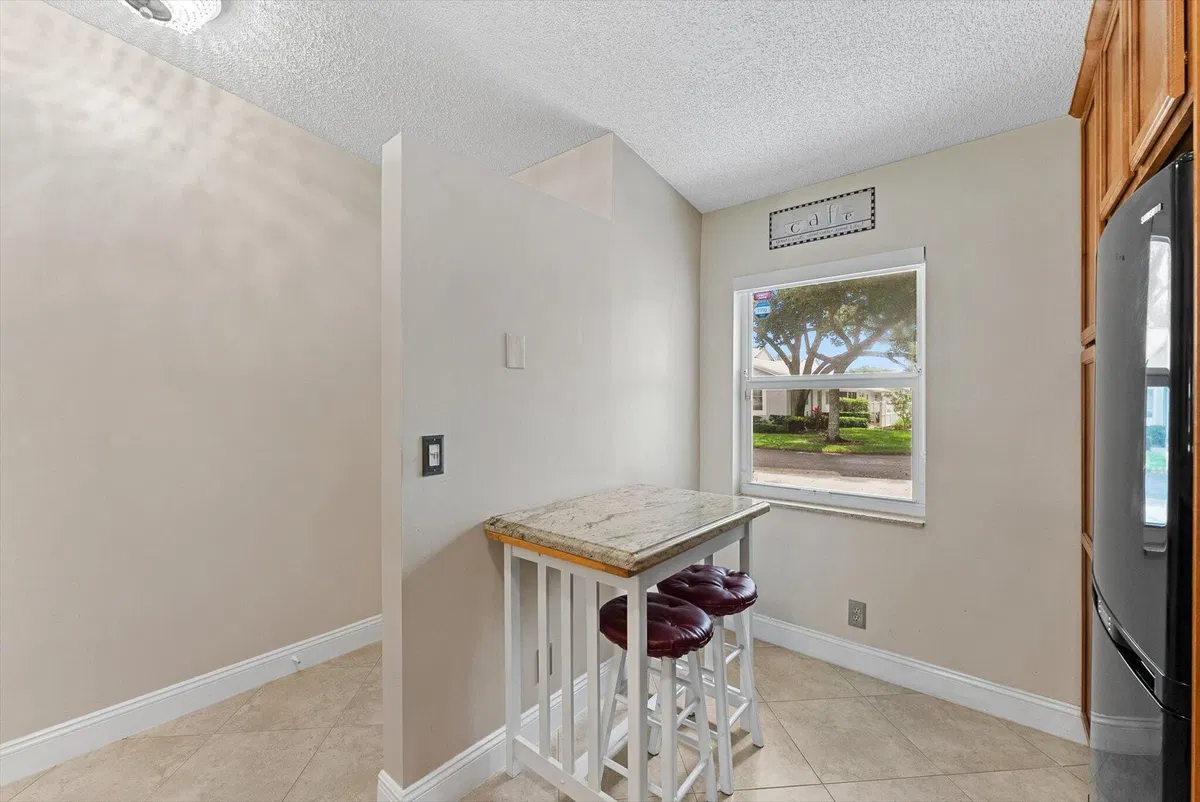 Residence photo 4