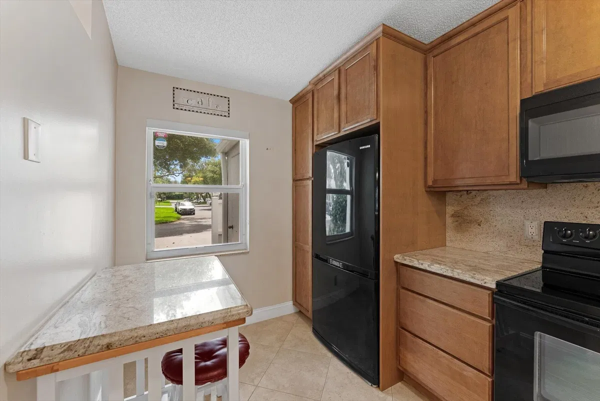 Residence photo 4