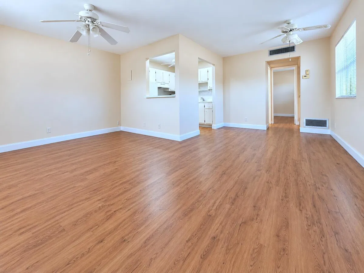 Residence photo 7