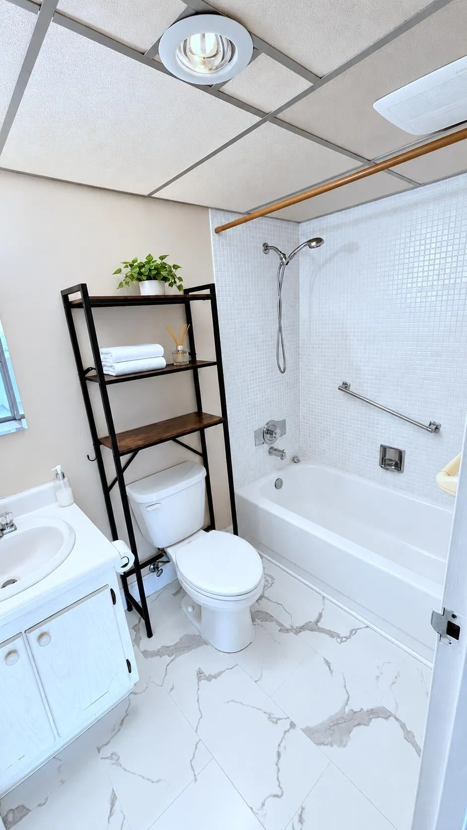 Residence photo 16