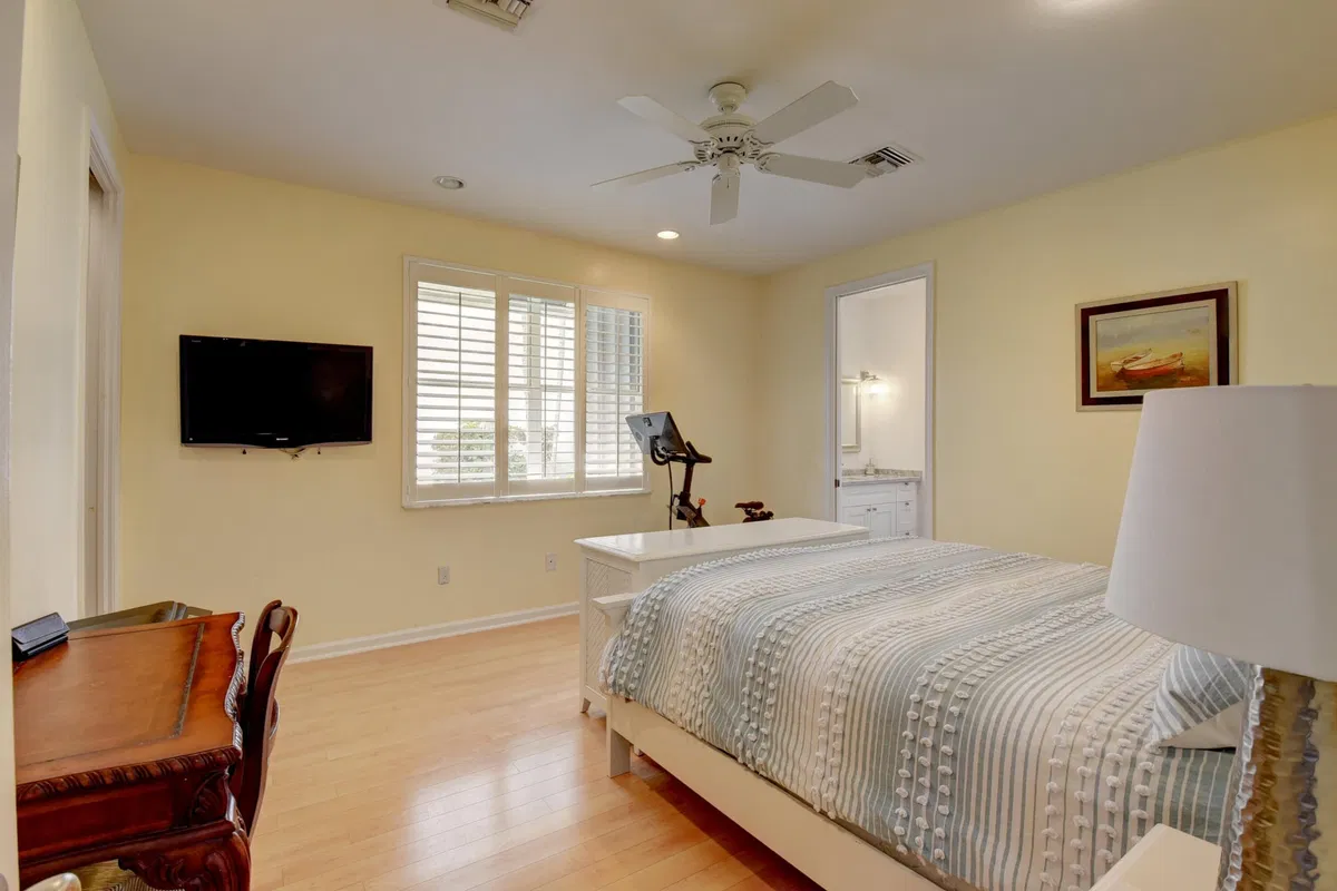 Residence photo 13