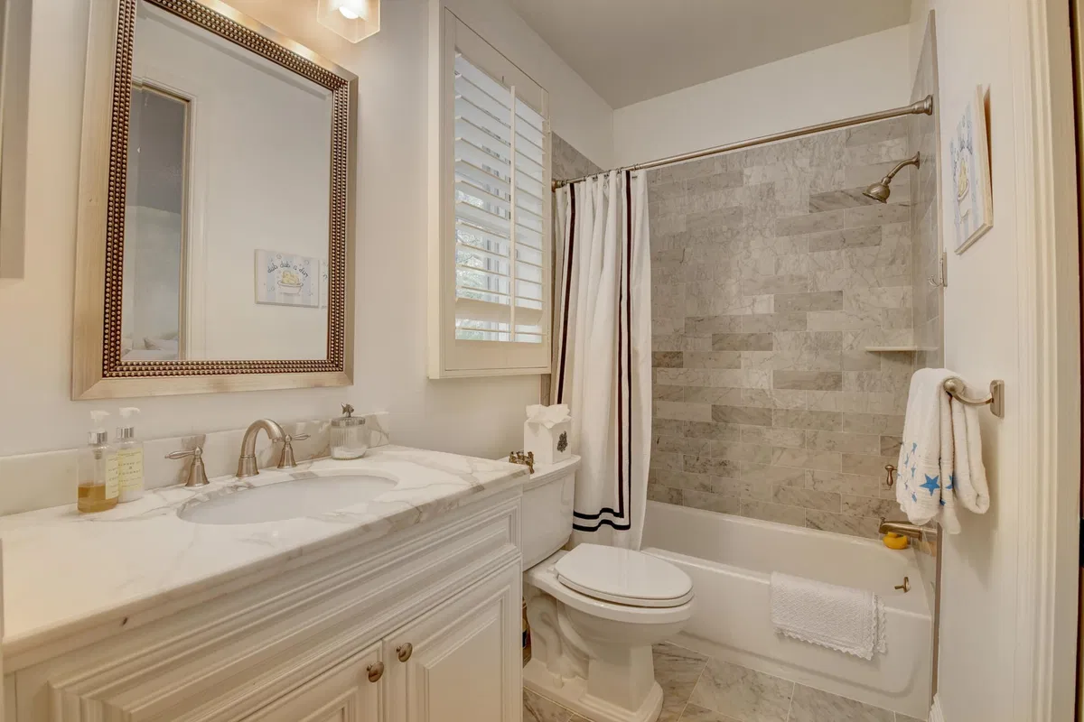 Residence photo 19