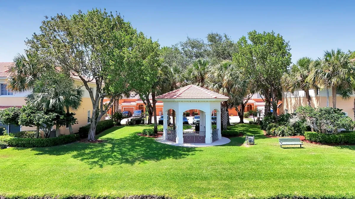 Residence photo 28