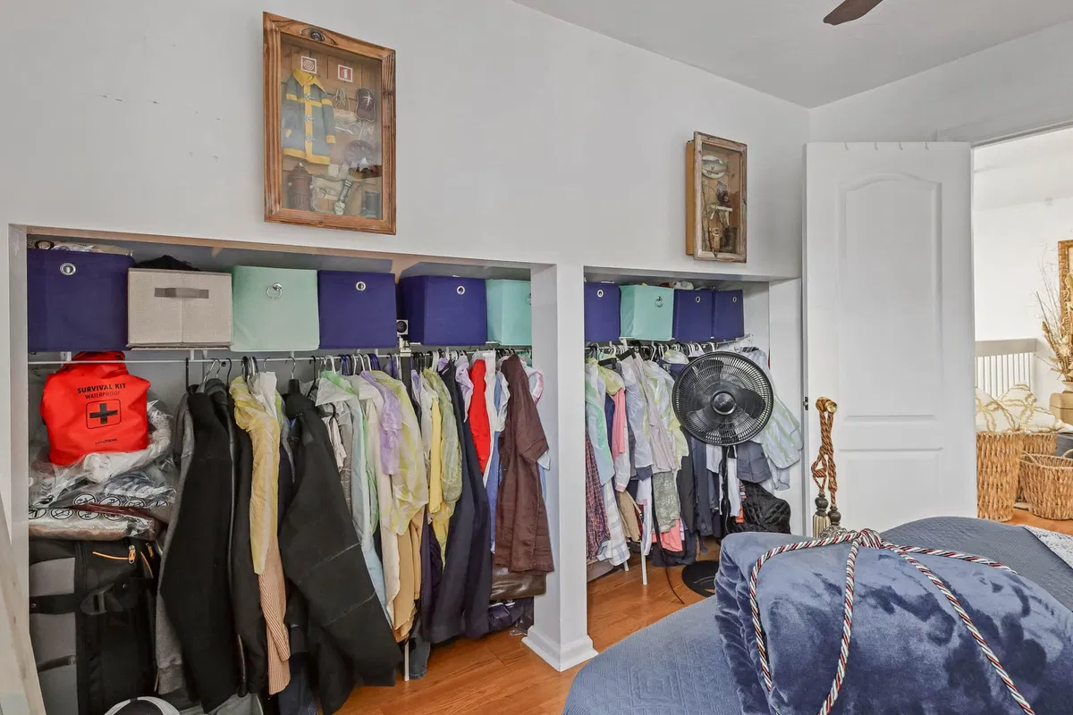 Unit C photo 25