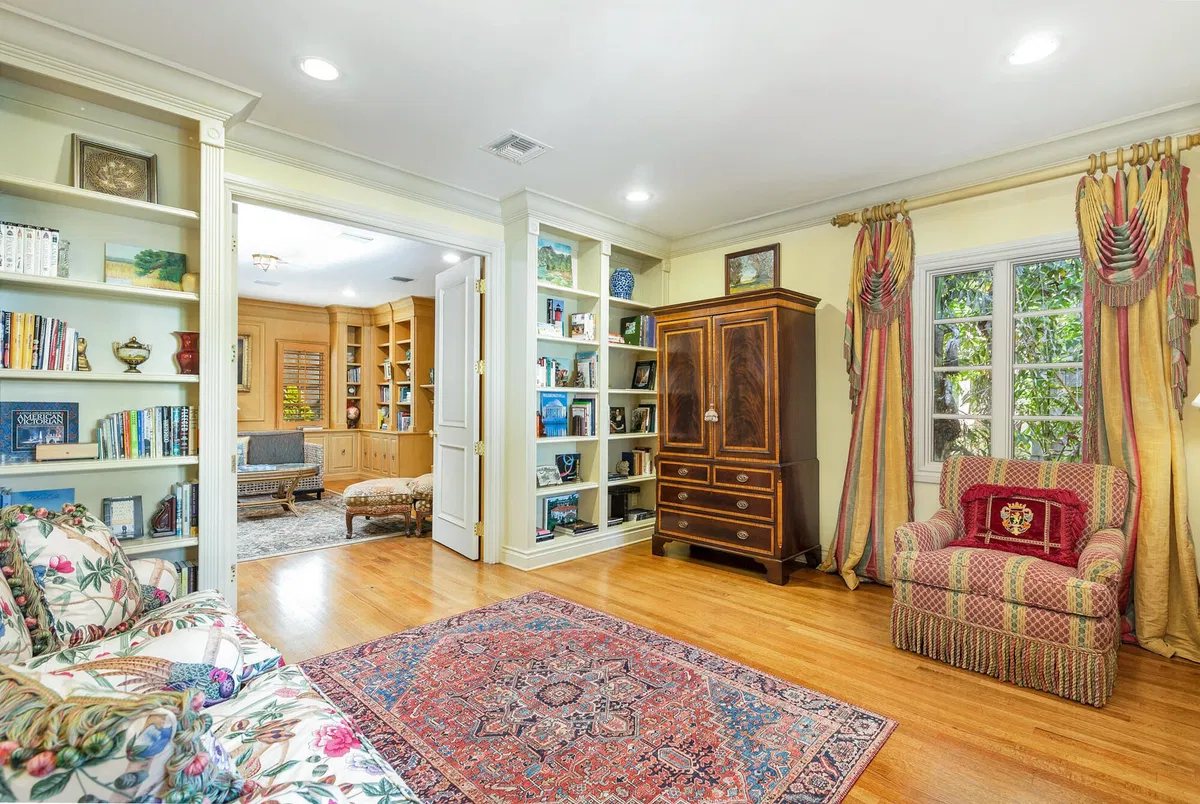 Royal Park Residence photo 19