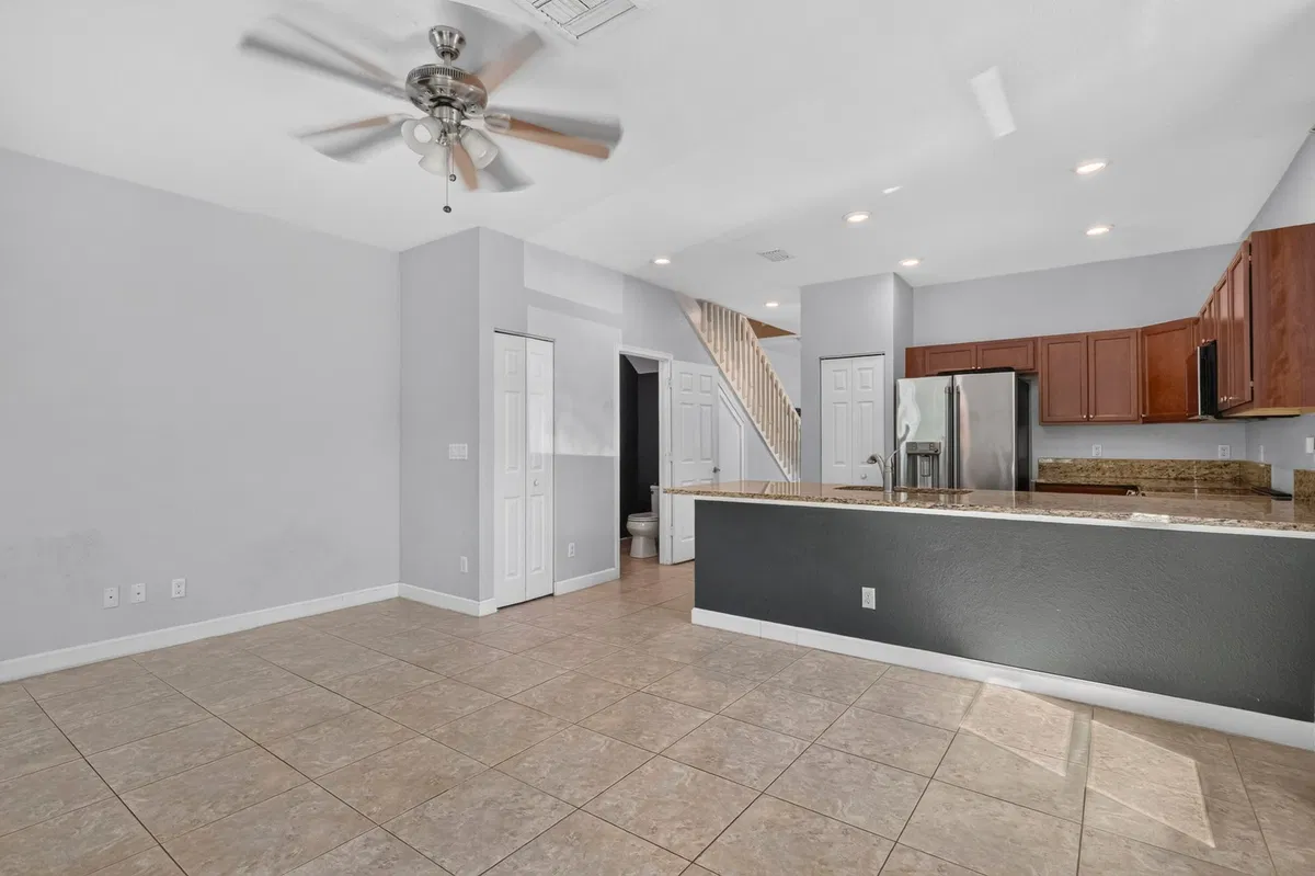 Residence photo 28