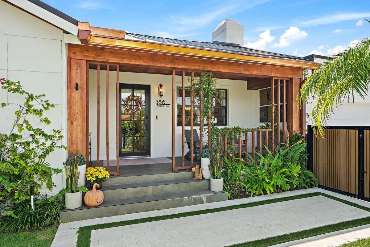 SoSo West Palm Beach Residence photo 4