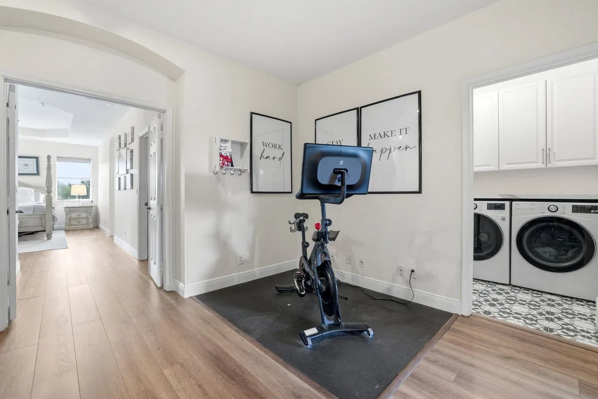  Residence photo 25