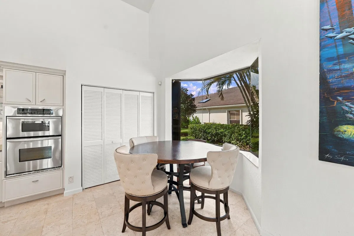 Residence photo 16