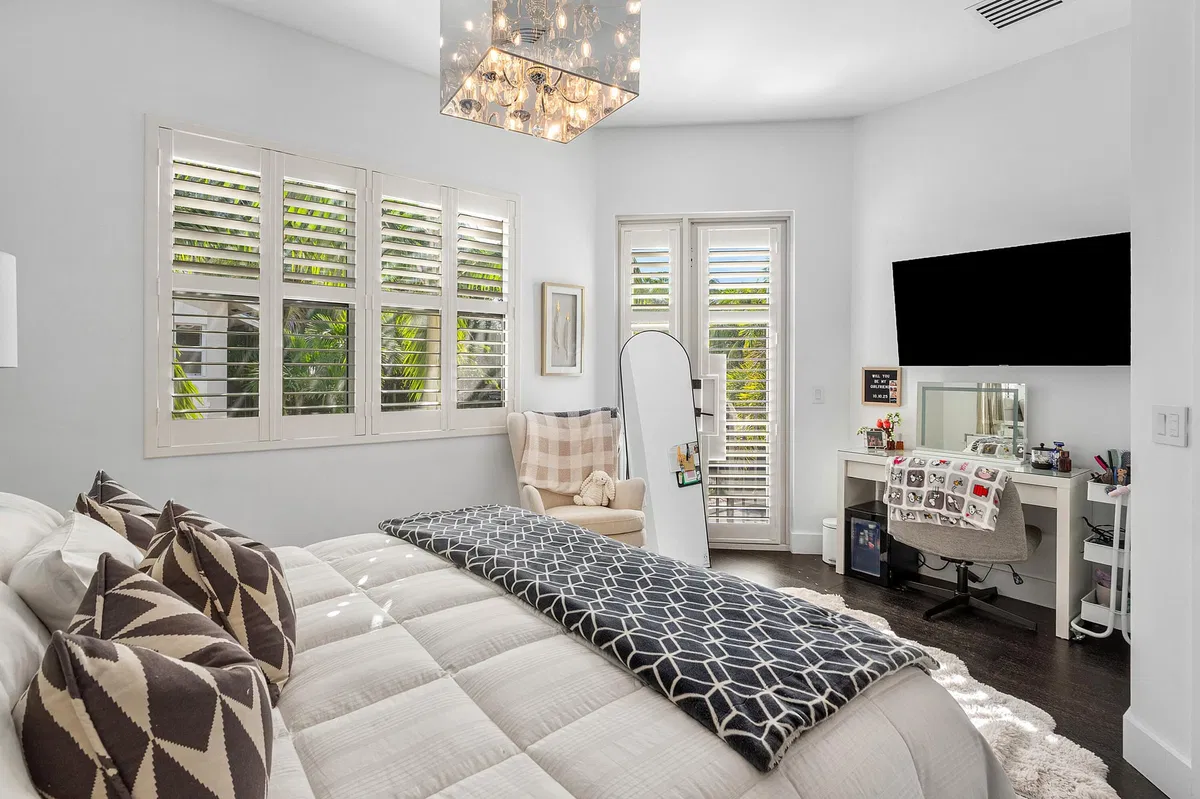 Residence photo 25