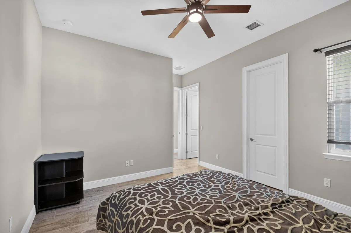 Residence photo 40