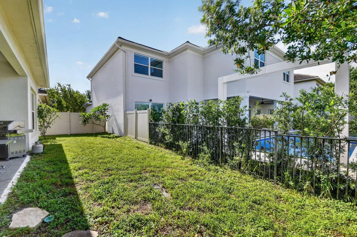 Residence photo 46