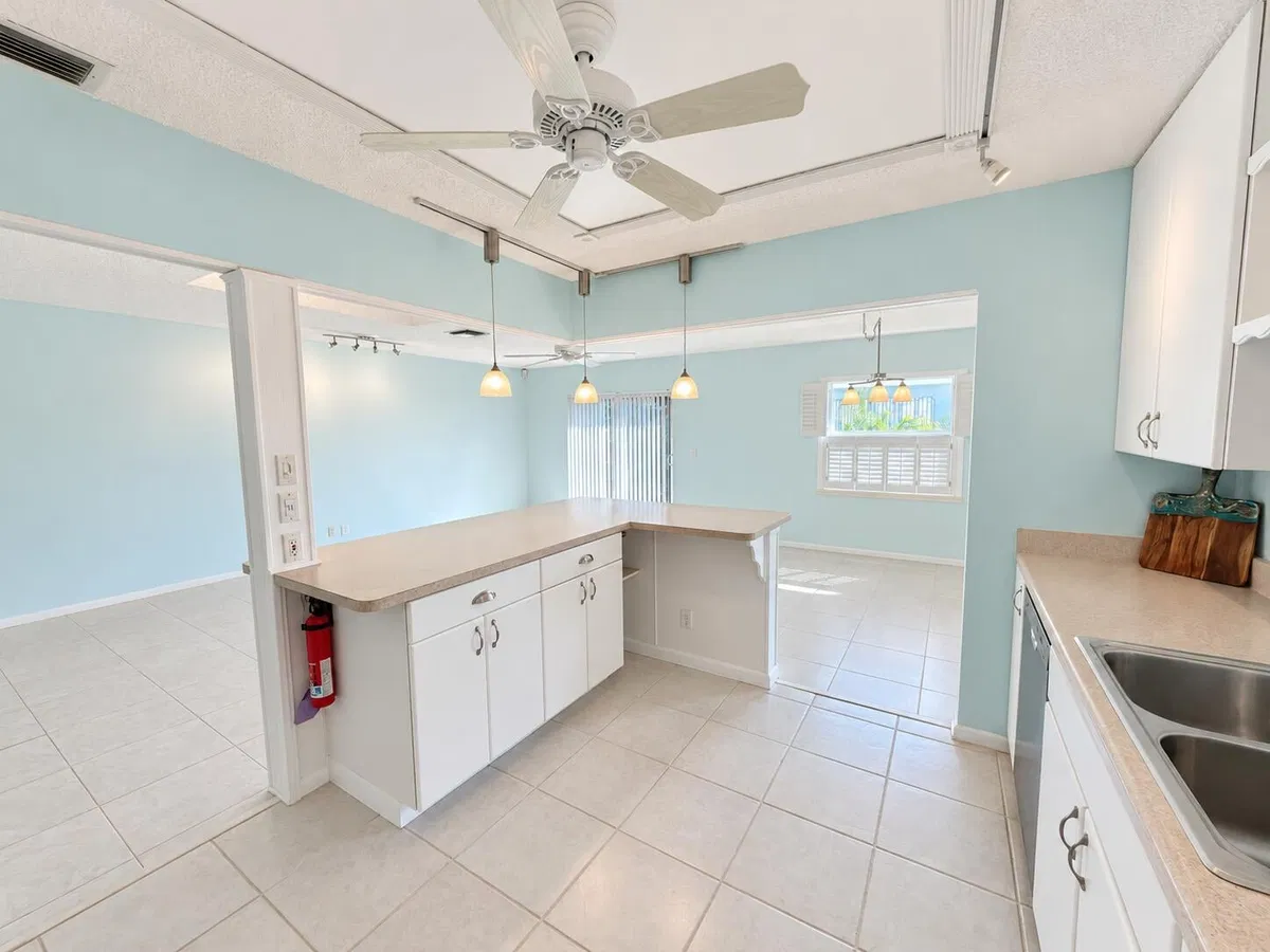 Residence photo 10