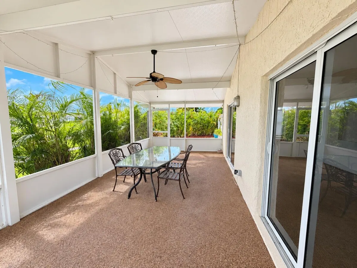 Residence photo 19