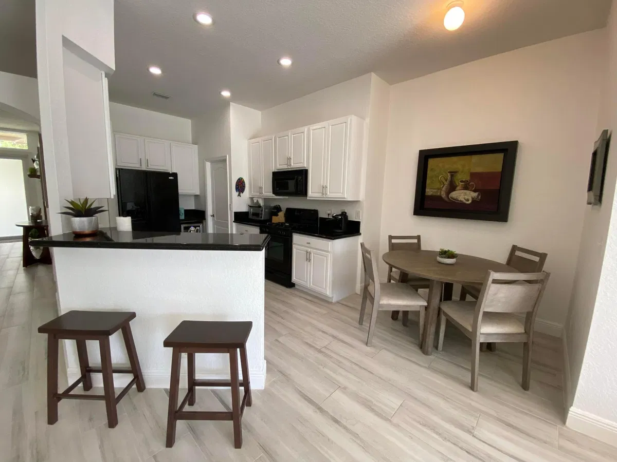 Residence photo 16