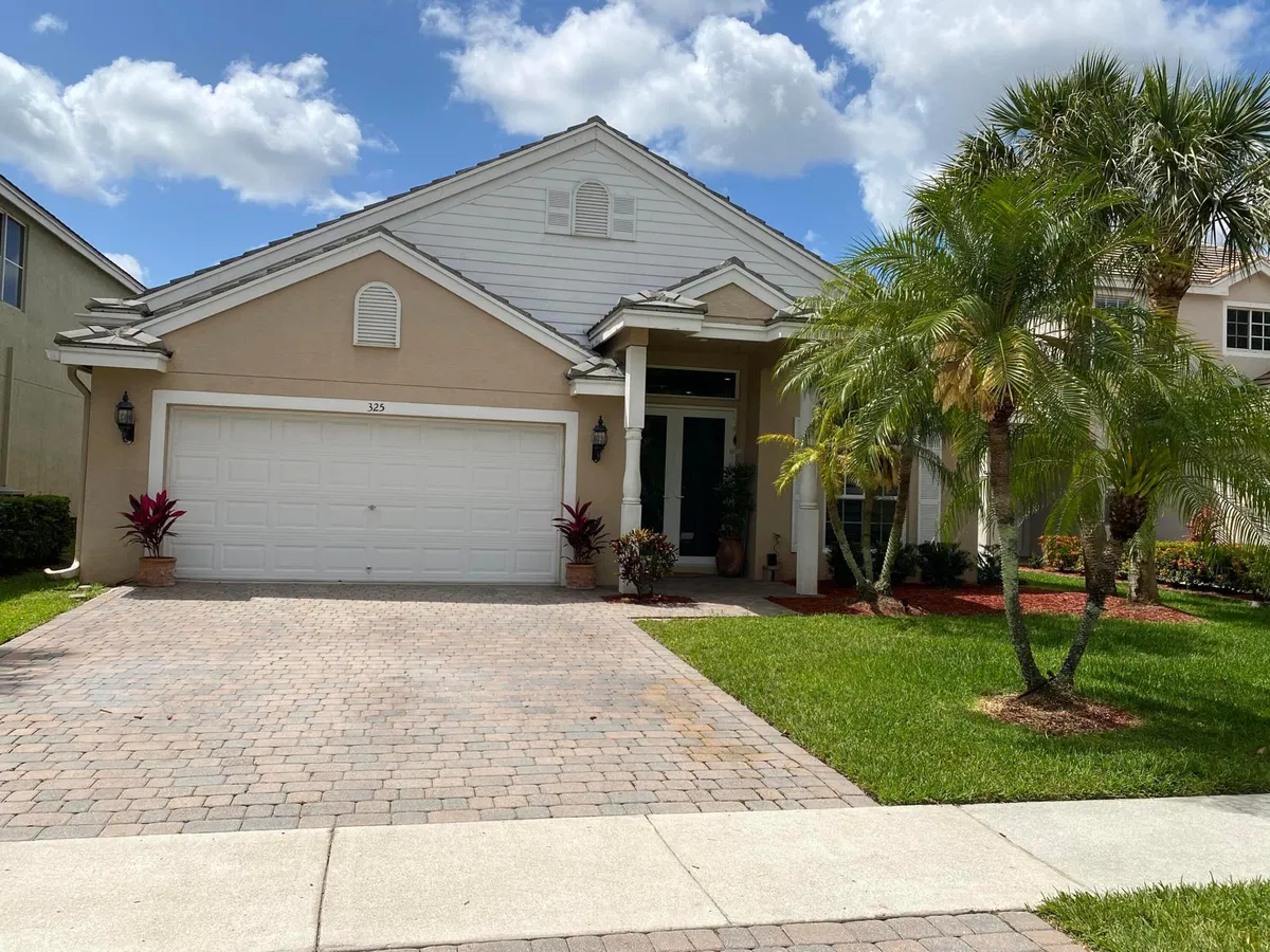 Residence photo 43