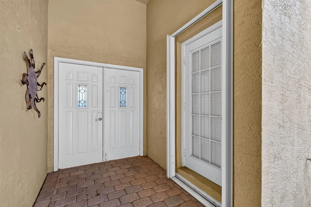 Residence photo 4