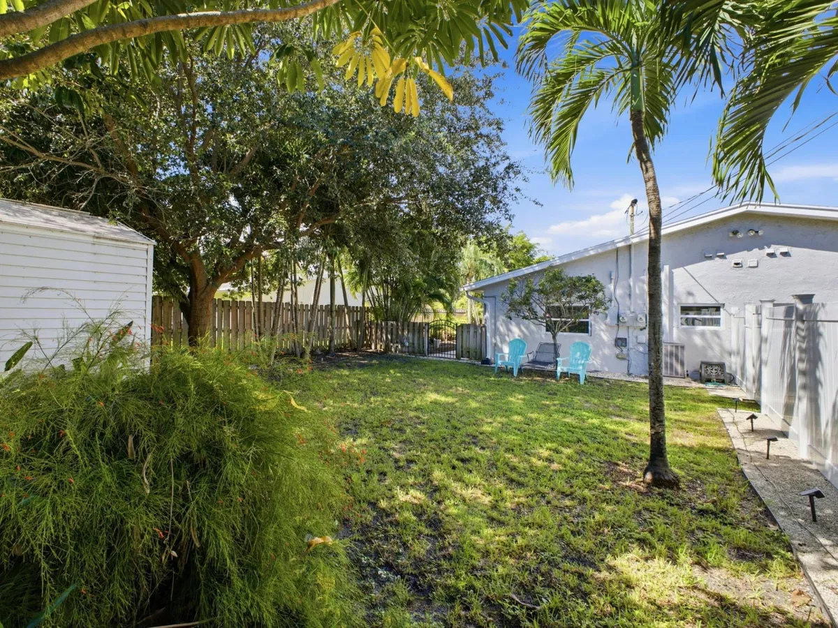 Residence photo 25