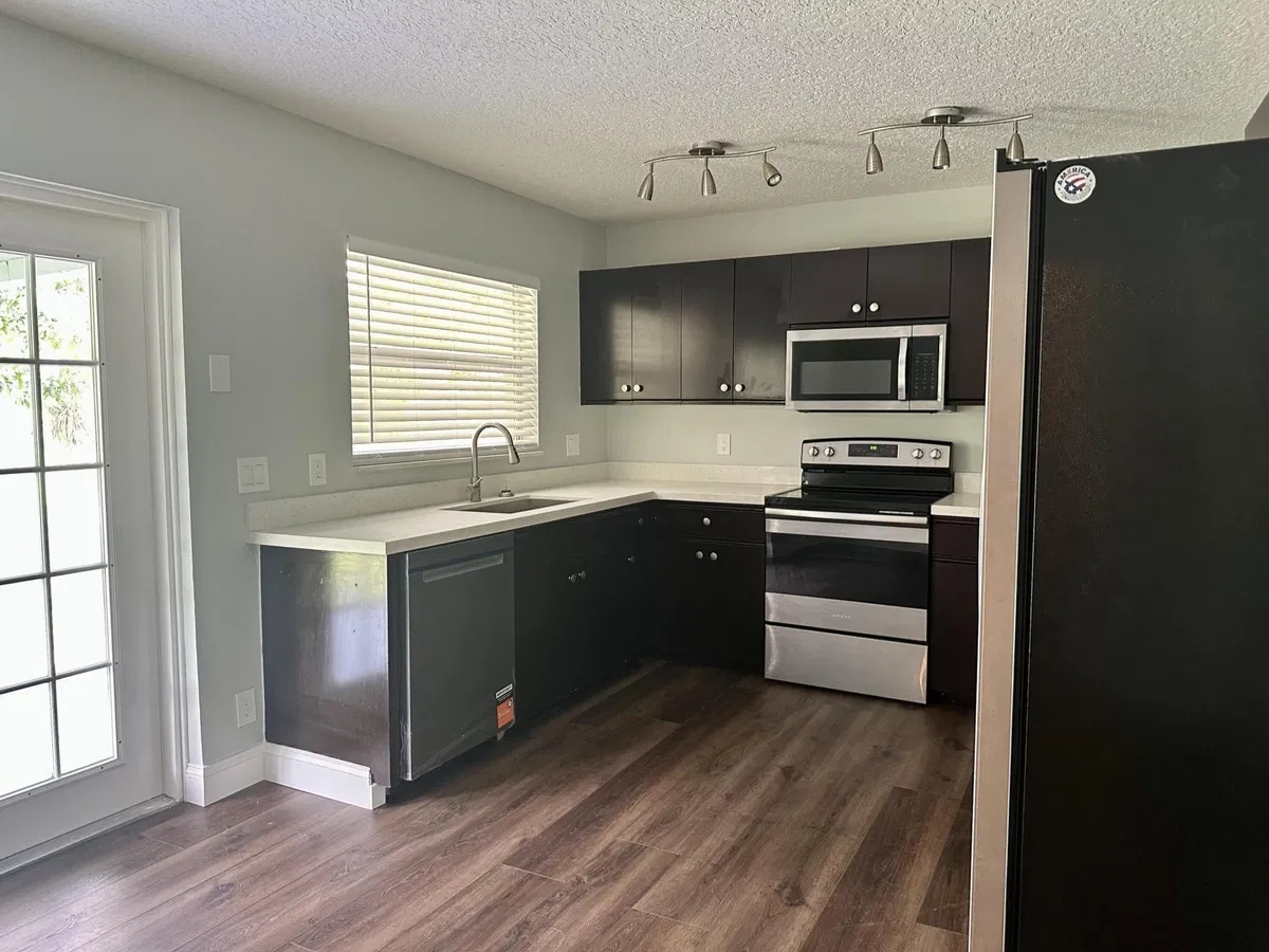 Residence photo 16