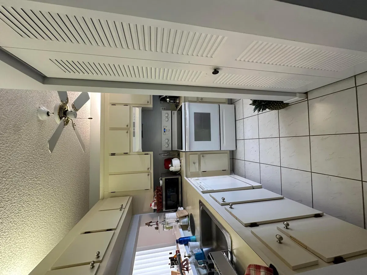 Unit 317 photo 4