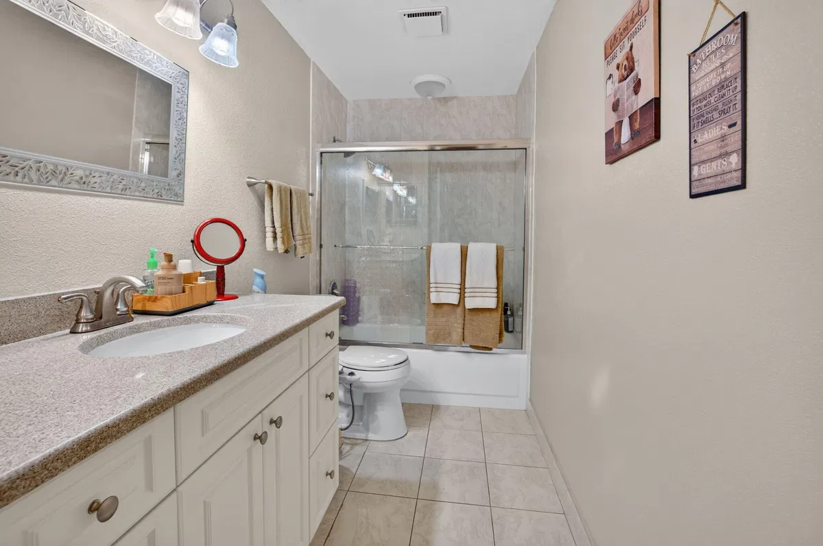  Residence photo 25