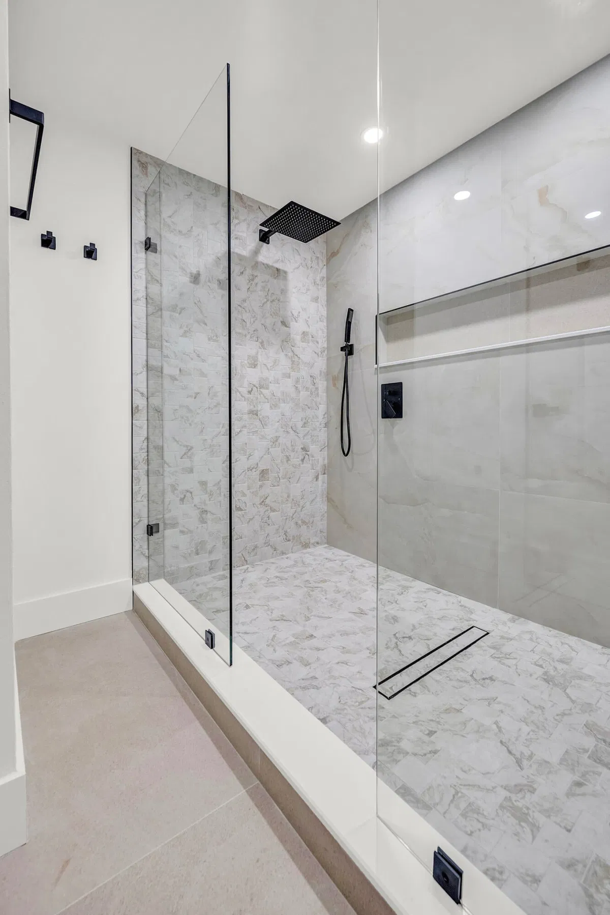 Unit 106 photo 10