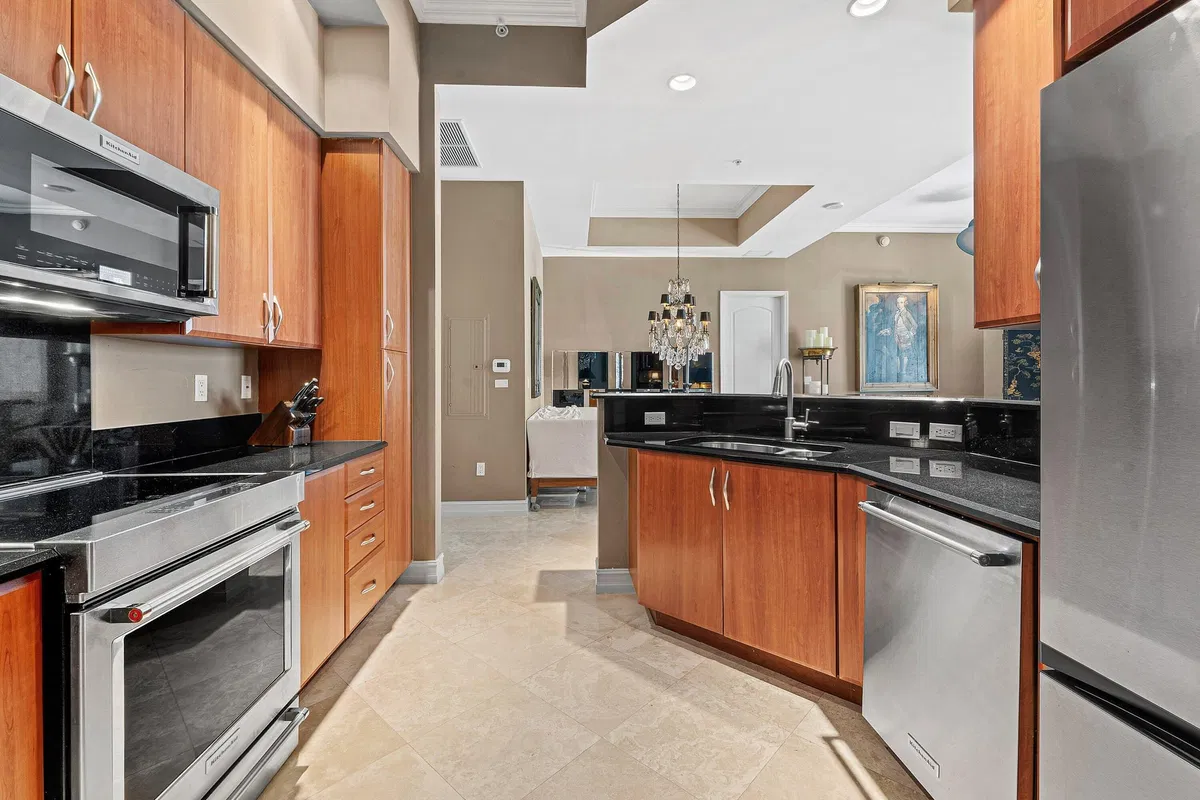 One City Plaza Unit 1616