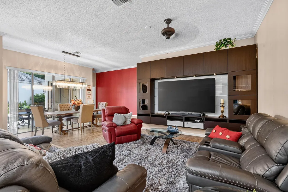 Residence photo 22