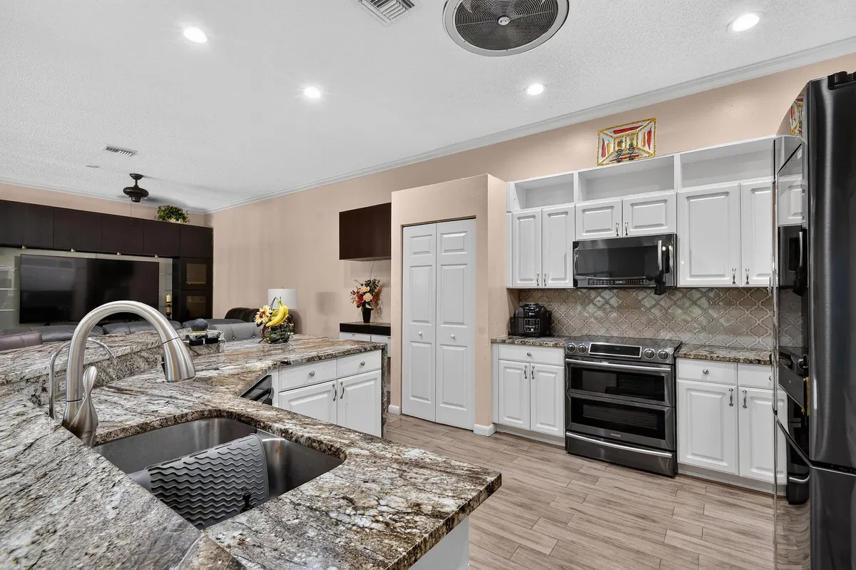 Residence photo 28