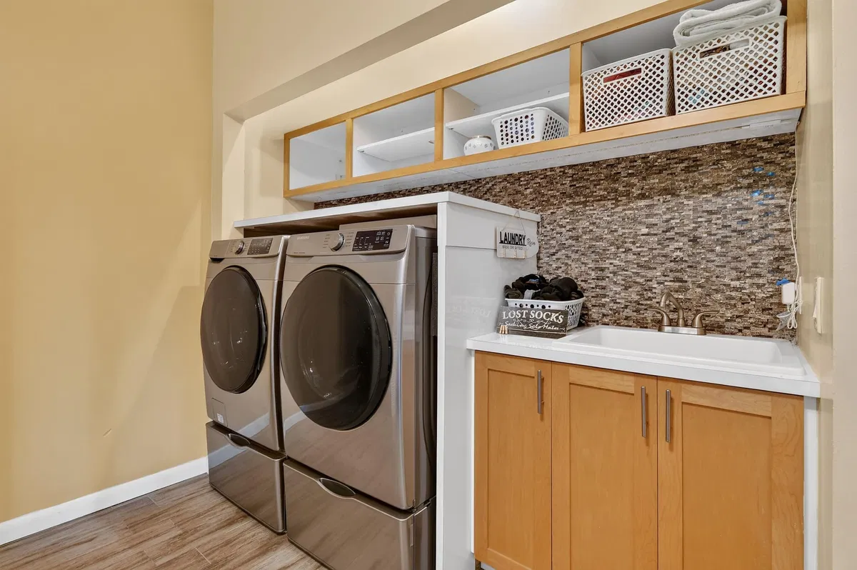 Residence photo 46