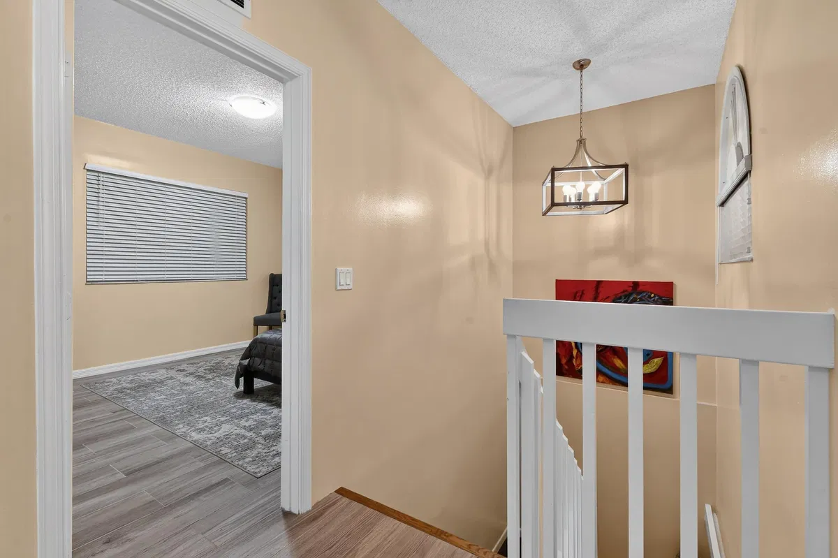 Residence photo 52
