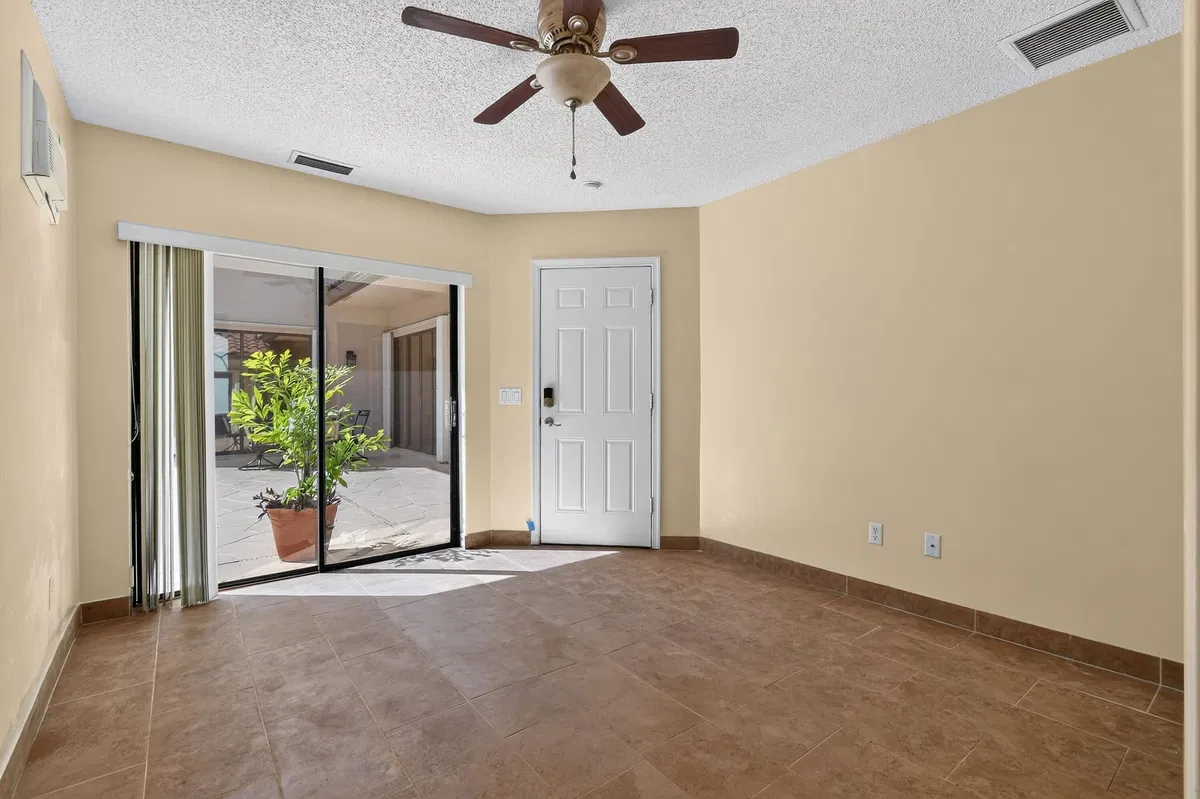 Residence photo 67