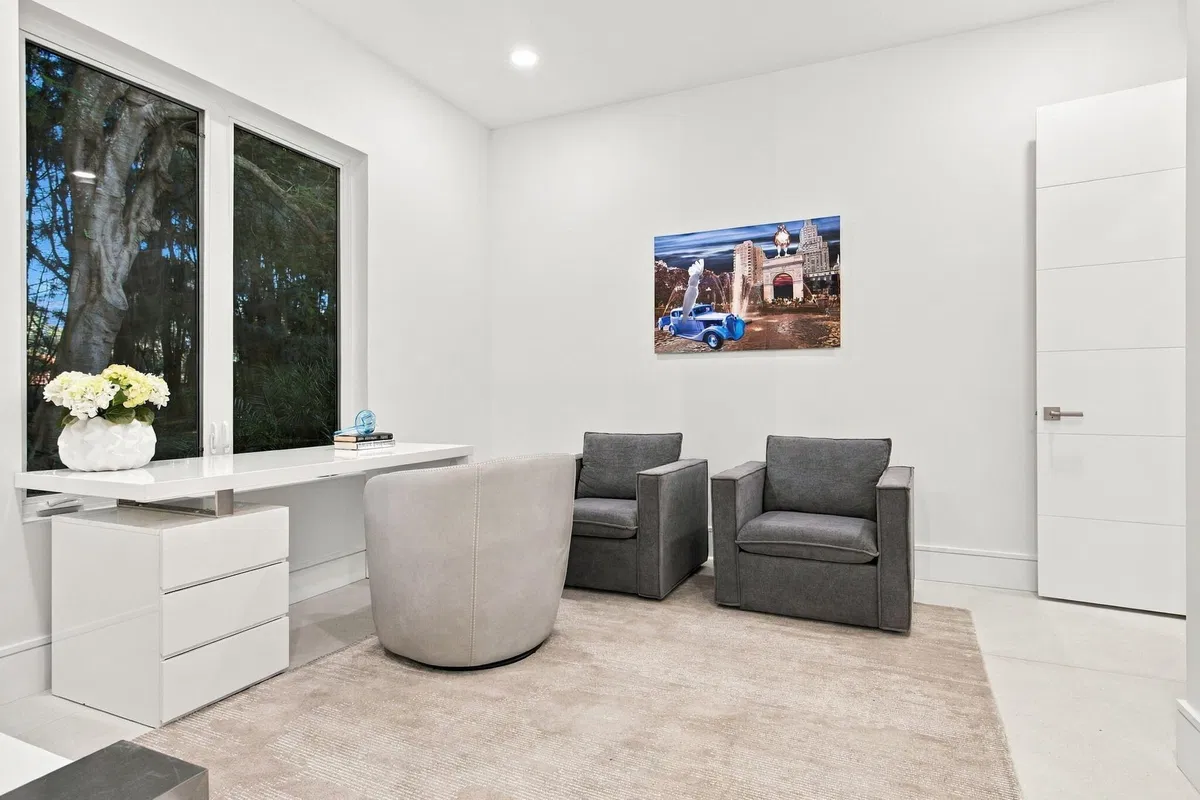 Residence photo 34