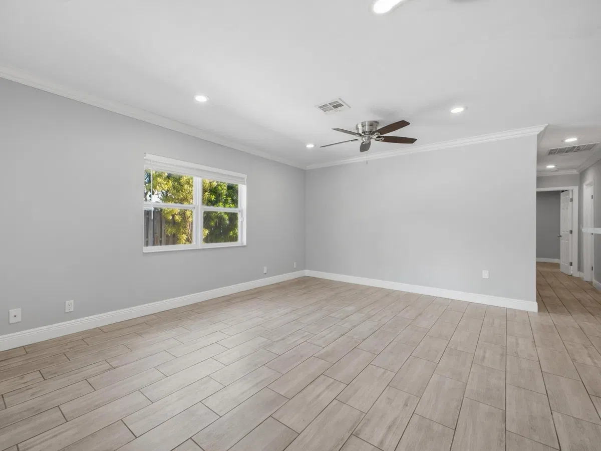 Residence photo 4