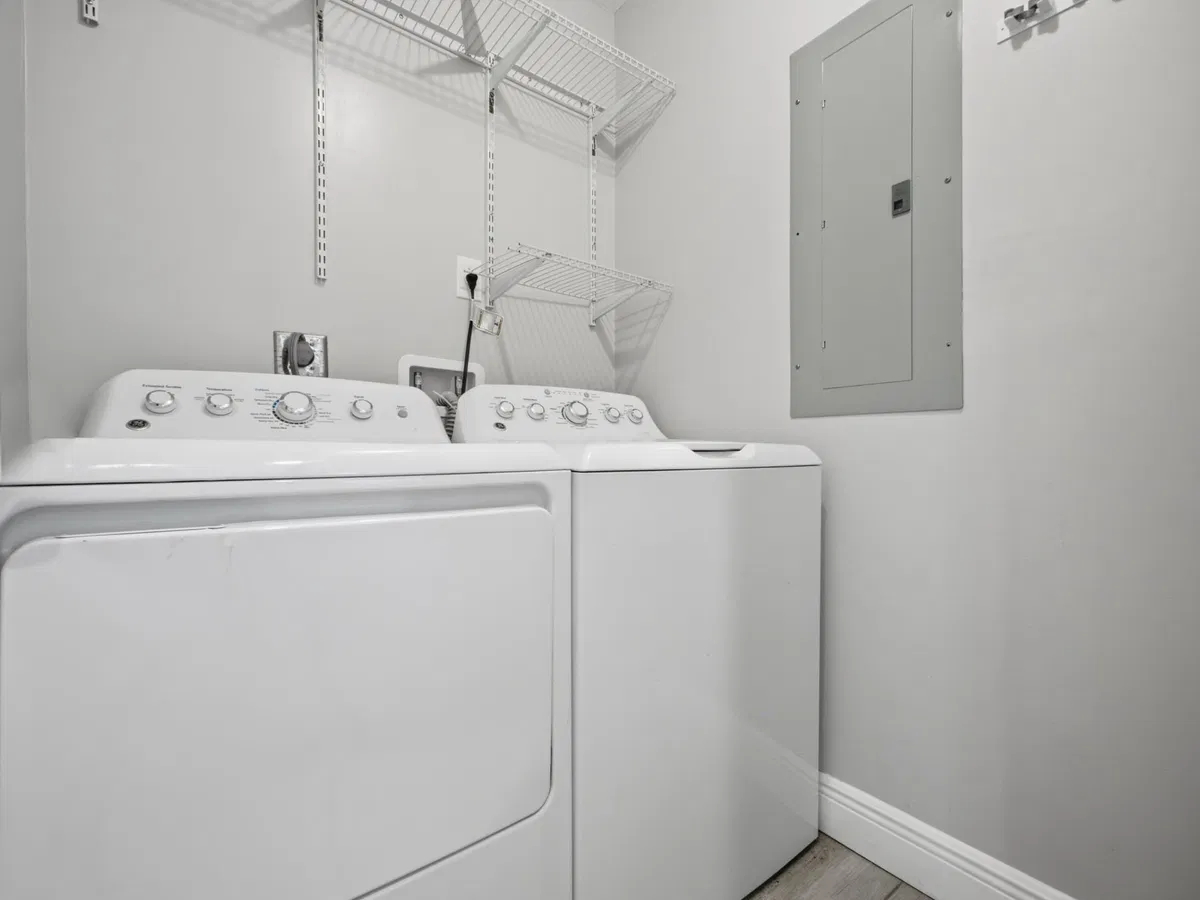 Residence photo 19