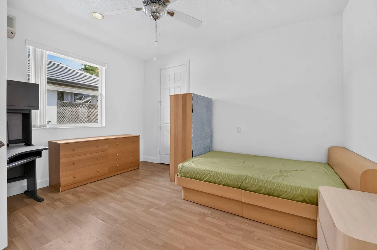 Residence photo 31