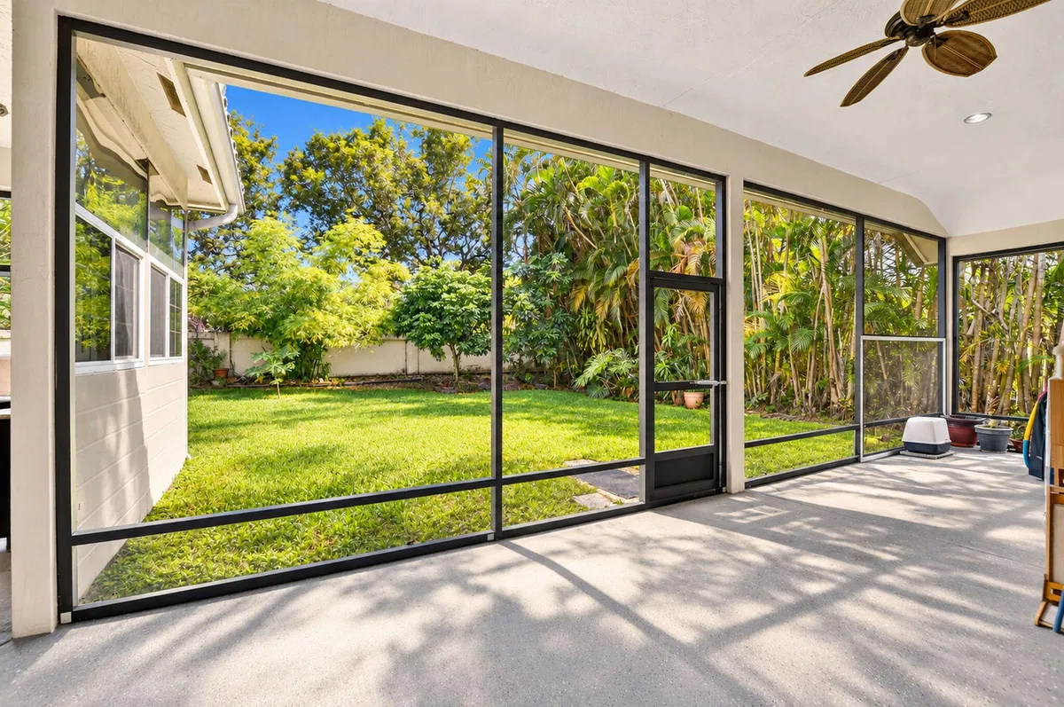 Residence photo 34