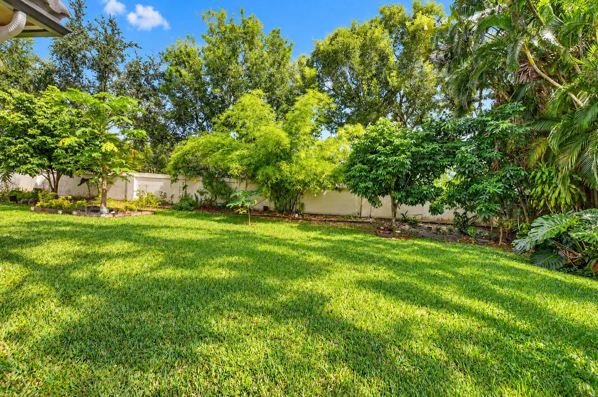 Residence photo 43