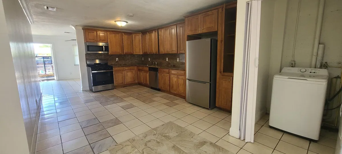 Residence photo 4