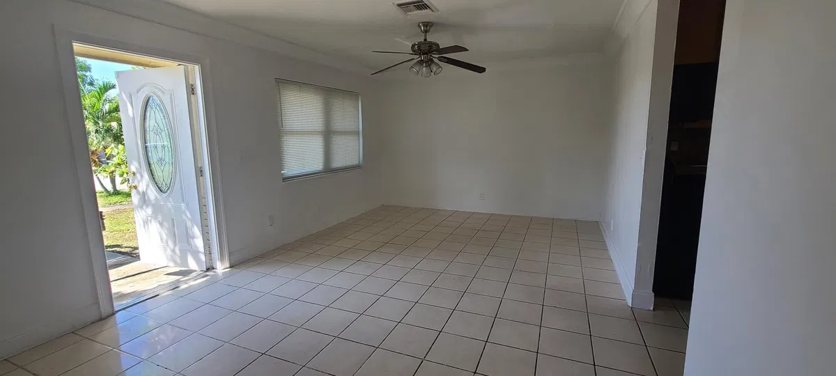 Residence photo 19