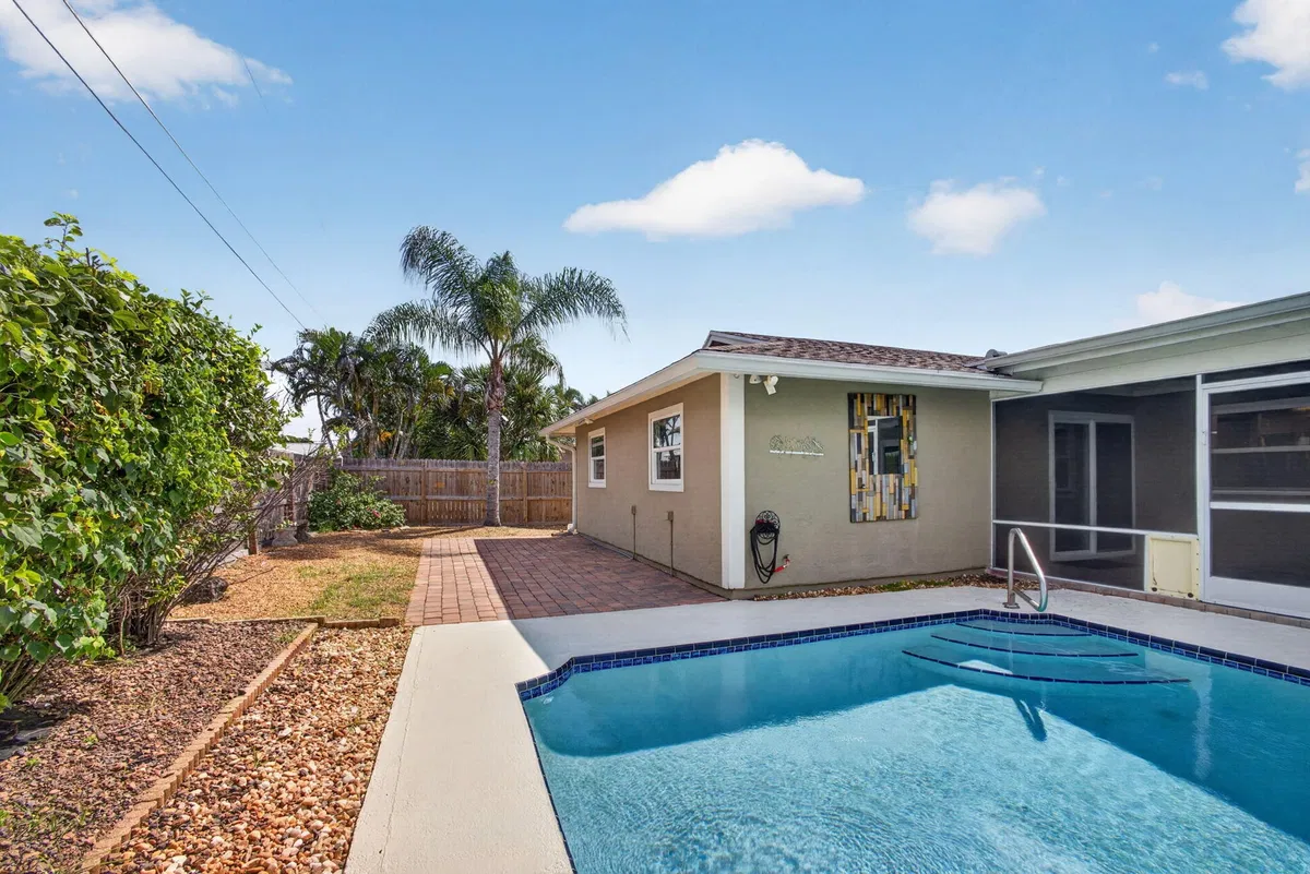 Residence photo 43