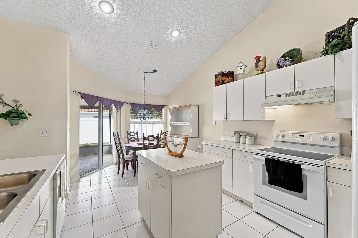Residence photo 4