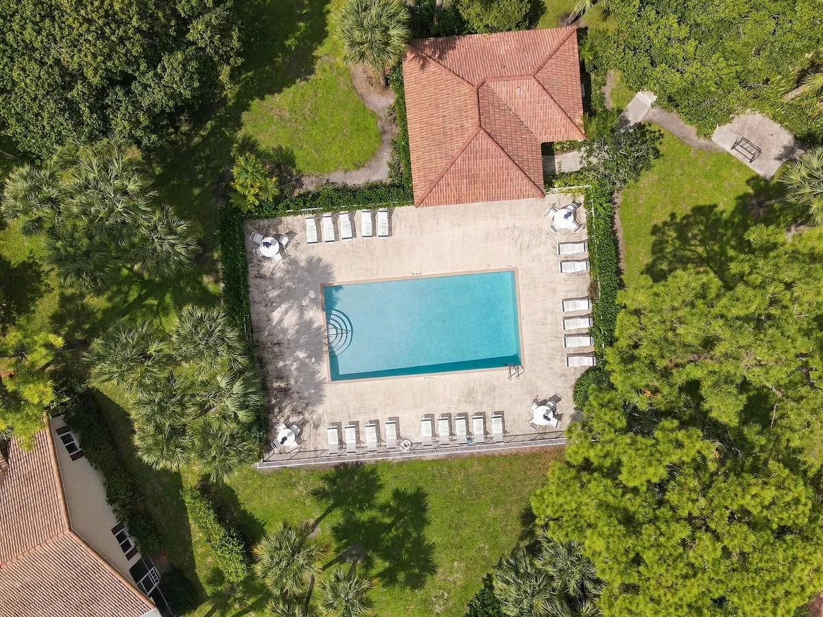 Residence photo 22