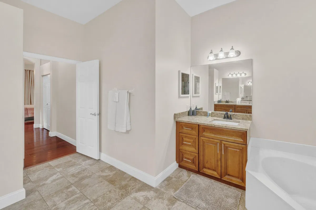 Residence photo 28