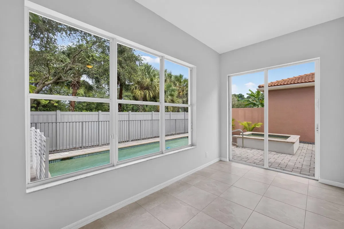 Residence photo 28