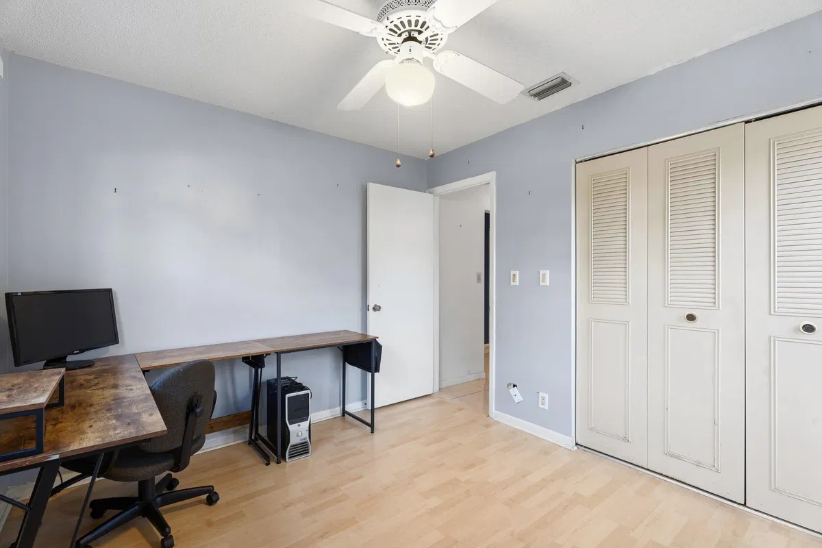 Unit 123H photo 16