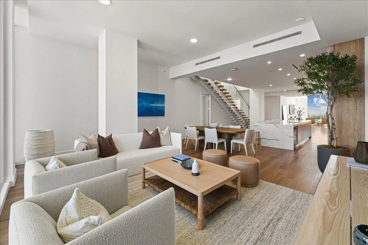 Nautilus 220 Unit 2406 photo 10