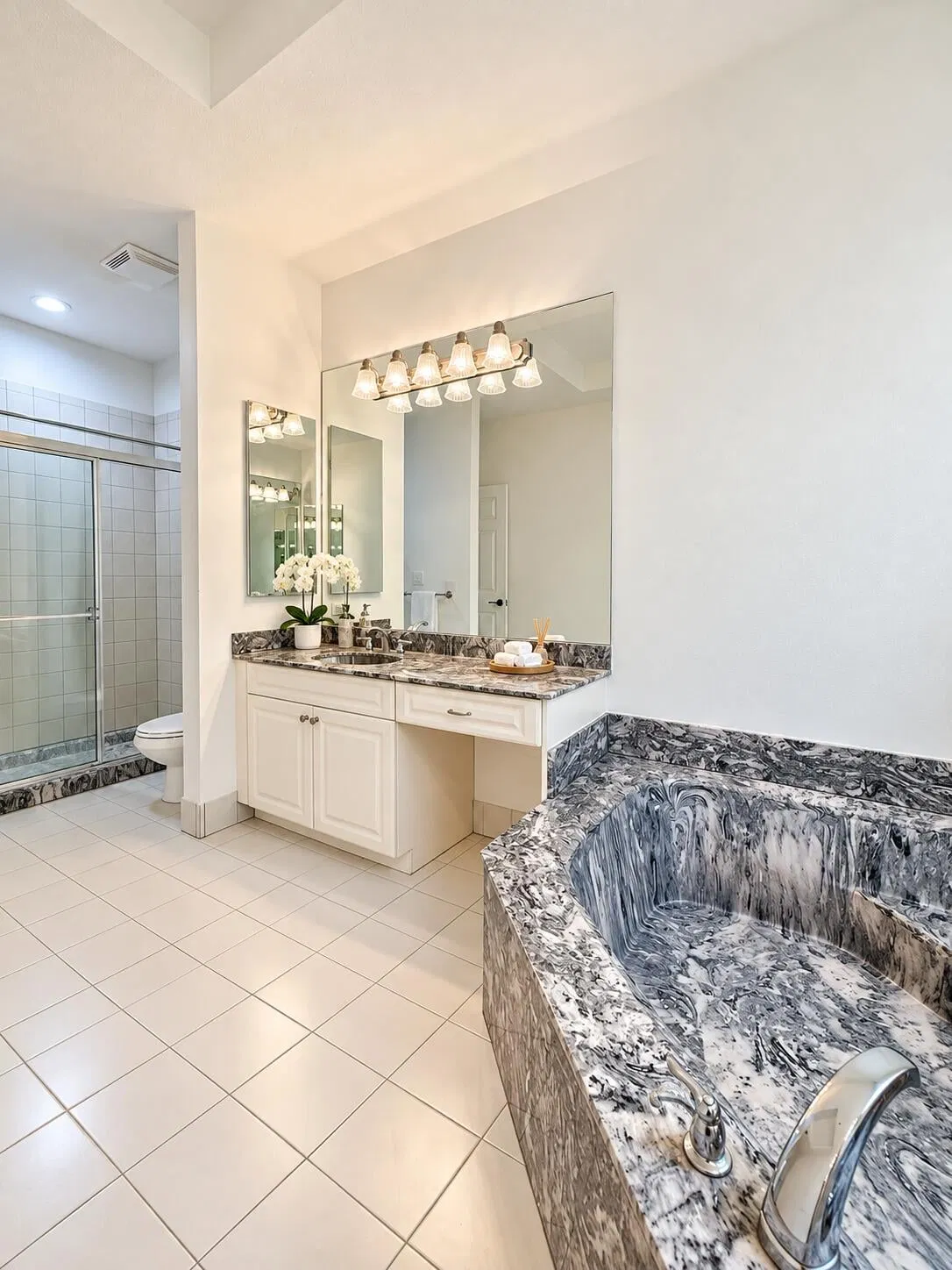 Residence photo 19
