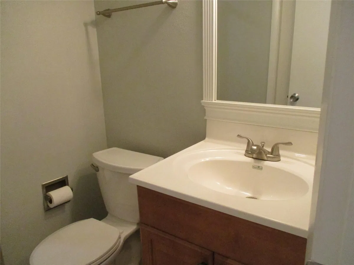 Unit 312 photo 22