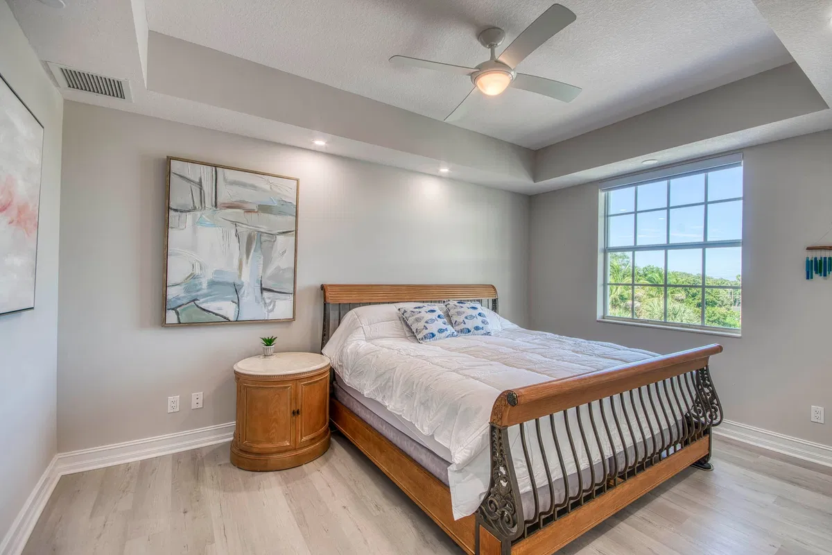 Residence photo 16